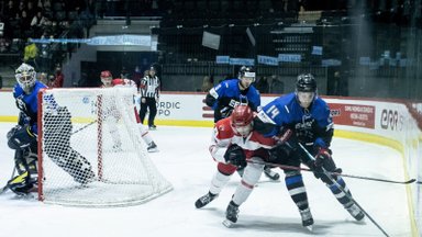 Молодежная сборная Эстонии по хоккею одержала первую победу на чемпионате мира