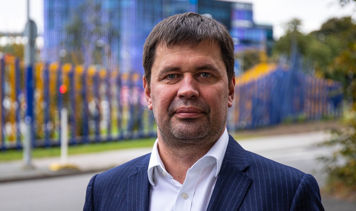 Hiina autotootjate eeliseks Euroopa autoturul on see, et nad saavad kasutada uusi lahendusi autode müügis. Näiteks Hiina autotootja Ai Ways autodega saab Saksamaal teha proovisõite Euronicsi kaupluste juures, kirjutab Modera ASi juht Raido Toonekurg