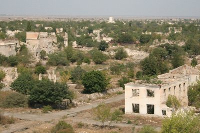 Agdami varemed, 40 000 elanikku aeti sealt välja armeenlaste pealetungiga 1993
