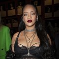 KLÕPS | Vau! Rihanna kandis emadepäeval rõivakomplekti, mida enamik rasedaid ei julgeks