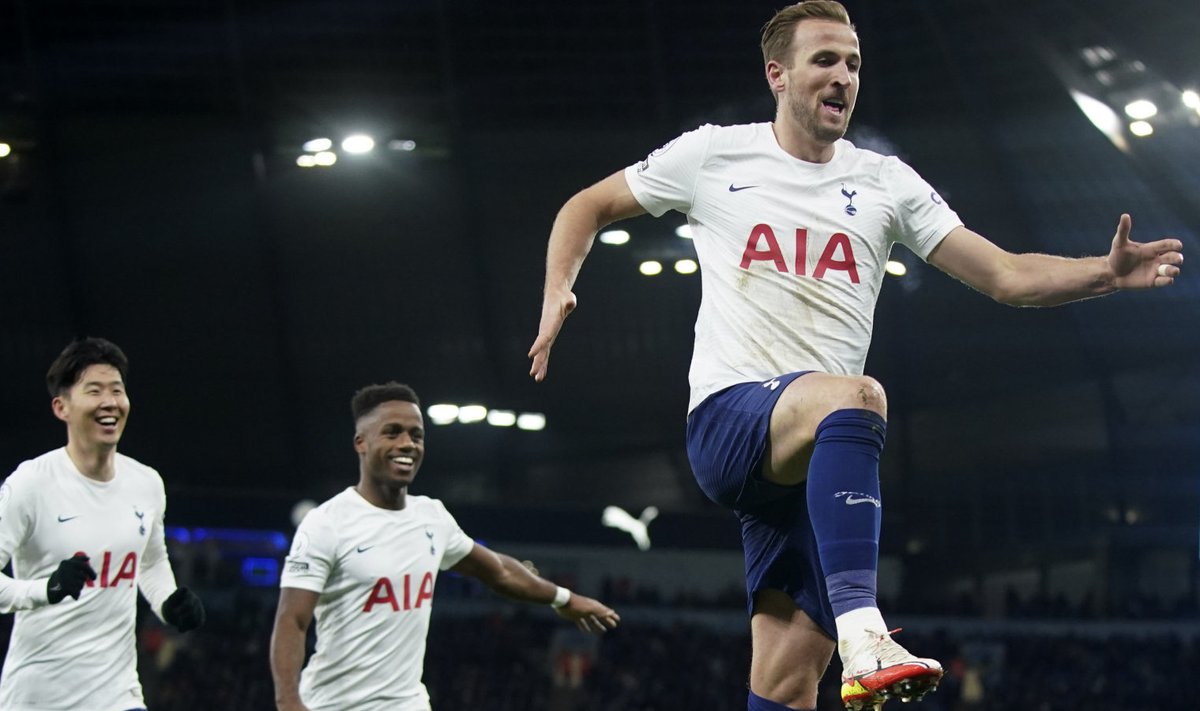 Harry Kane Manchester Cityle löödud võiduväravat tähistamas