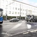 DELFI VIDEO | Tallinna Ülikooli foorisaaga: jalakäijad jalutavad massidena punase tulega liiklusesse