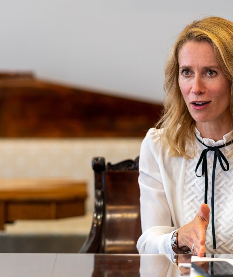 Kaja Kallas tuletab meelde, et kuigi eelmisel korral olid presidendikandidaadid pikalt rahva ees, ei olnud sellest lõpuks midagi kasu – ikkagi valiti inimene, kes ilmus välja enamikule tundmatuna ja viimasel hetkel.