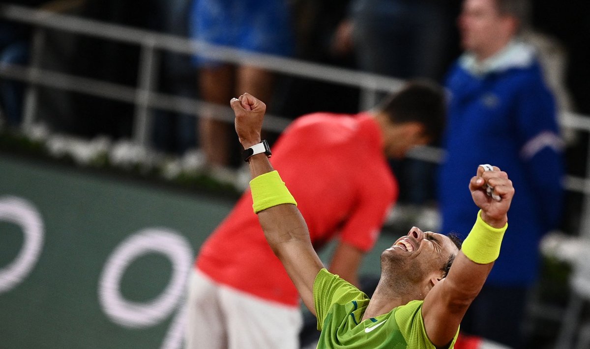 Rafael Nadal saatis Novak Djokovici reketeid pakkima French Openi veerandfinaalis