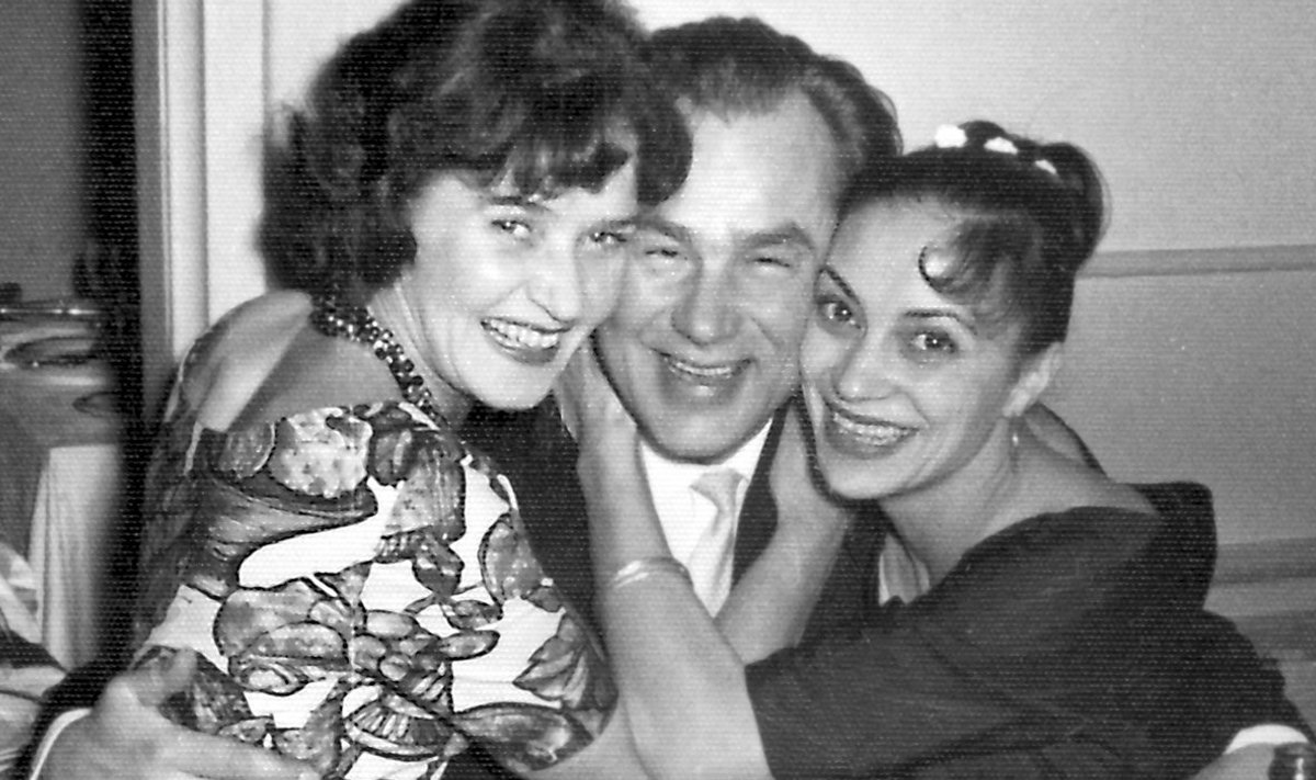 Asta (vasakul), Georg ja Elonna Spriit sünnipäevapeol, 1960ndate algus.