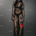 FOTOD | Milano moenädal: Dua Lipa tranformatsioon paitüdruku koolivormist läbipaistva pitskleidini