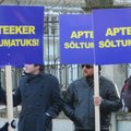 Riigikogu või "Apotheka" varjuteater?