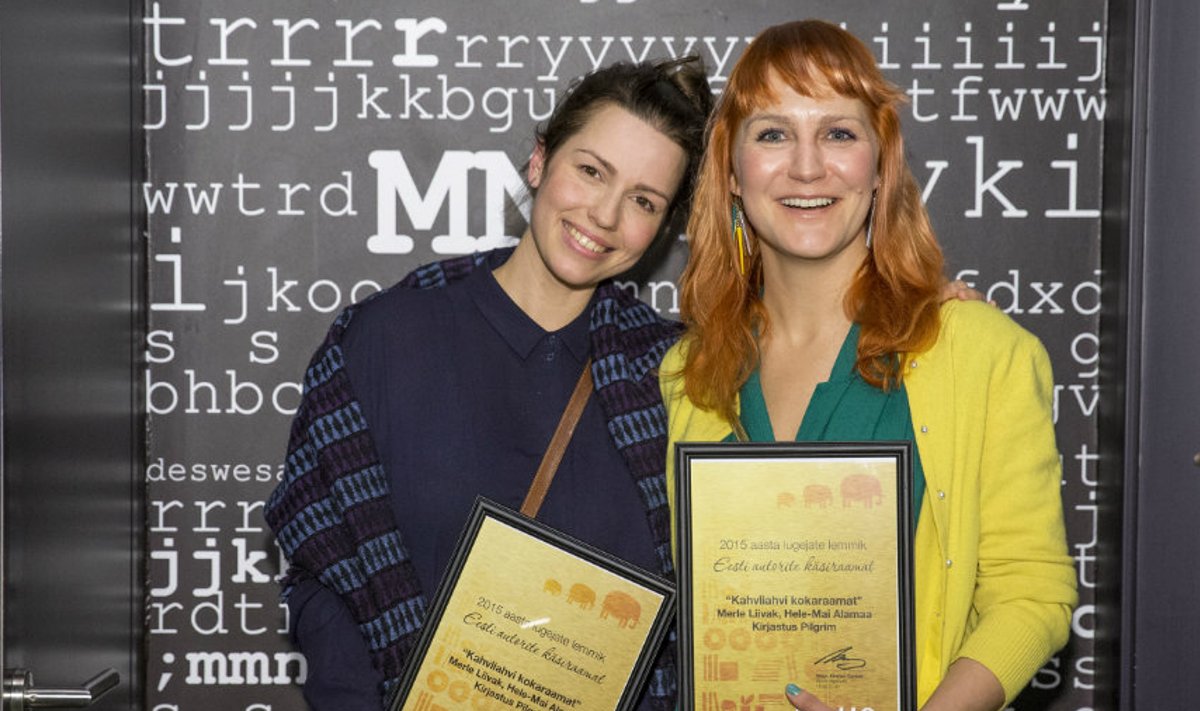 Merle Liivaku ja Hele-Mai Alamaa Kahvliahvi kokaraamat osutus pärjatuks ka konkursil "25 Eesti kauneimat raamatut 2015"