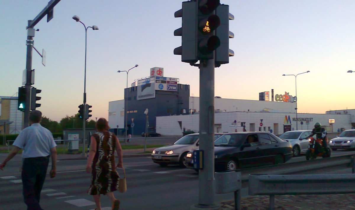 Eedeni kaubakeskus