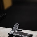 В туалете петербургской квартиры нашли мертвого мужчину с пистолетом, который пропал из военной части в Эстонии почти 30 лет назад