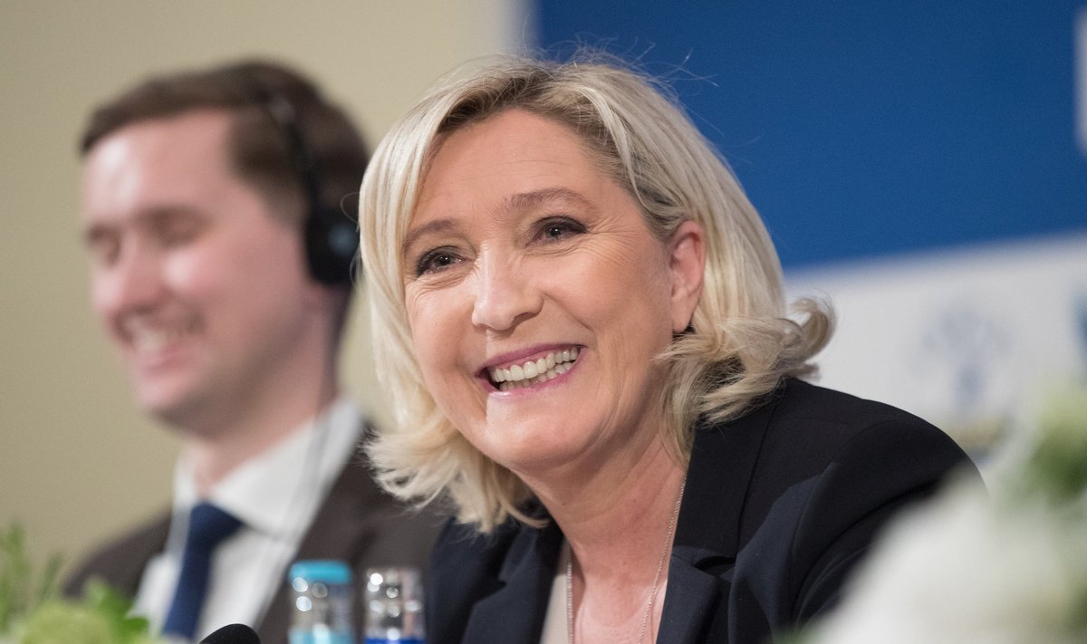 DELFI ERISAADE | EKRE kiidab Le Peni takka: Kreml on hea, Euroopa ühtsus  paha. Miks esindab selline erakond Eesti valitsust? - Delfi