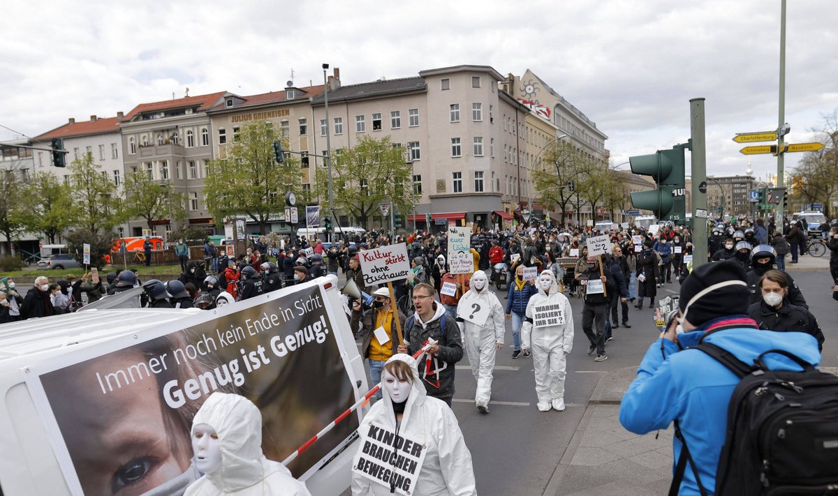 Querdenkerite meeleavaldus 24. aprillil Berliinis Kreuzbergis