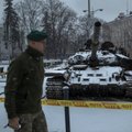 FOTOD | Vilniuses võetakse tankiteemat tõsiselt. Lisaks lilledele on käiku lastud värvipihusti ja rusikad