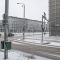 Maanteeamet hoiatab: ristmikud ja sillad on lumised ja libedad