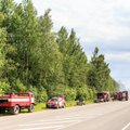 DELFI FOTOD | Pärnumaal süttis Lanksaare raba, paksu suitsu tõttu tuleb ka maanteel liiklejail olla ettevaatlik