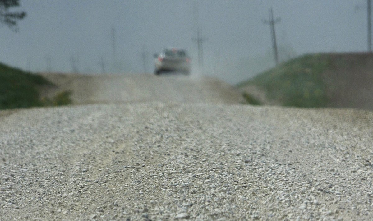 Praegu võib enamasti sama kiirusega kihutada nii sirgel asfaltteel kui ka kruusasel kuppelmaastikuteel.