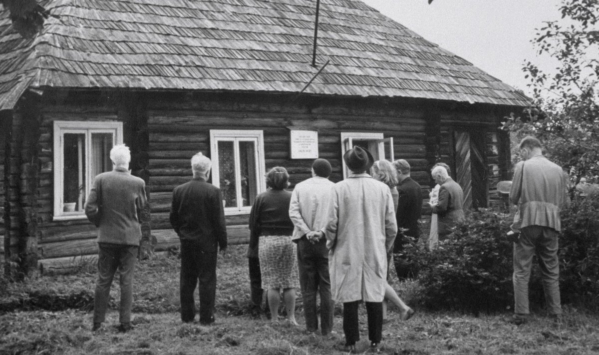 Lepa talu elumaja põles maha 1975. aasta sügisel. Planeeritav uus maja tuleb sellest märksa väiksem ja ilma rehetoata.