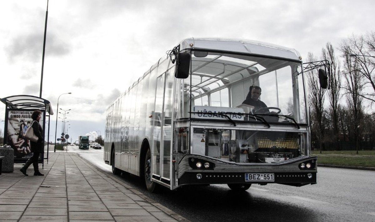 Leedulaste testbuss Klaipeda tänaval.