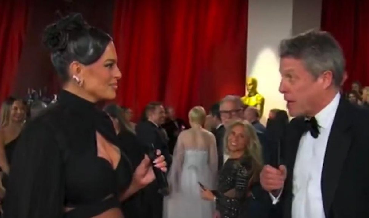 Ashley Graham ja Hugh Grant