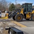 VIDEO | YouTube'i-täht ehitab maailma esimest V8-mootoriga Teslat (mis pahandab paljusid)