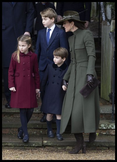 Walesi printsess Catherine koos oma lastega 25. detsembril.