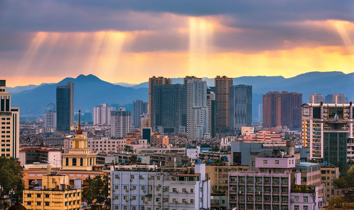 Pilt on illustratiivne. Skyline,Of,Kunming,,China,,Kunming,Is,Capital,Of,Yunnan,Province