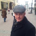 Advokaat Jevgeni Aksjonov Eston Kohverist: ta on kõhnunud, vaatab hokit