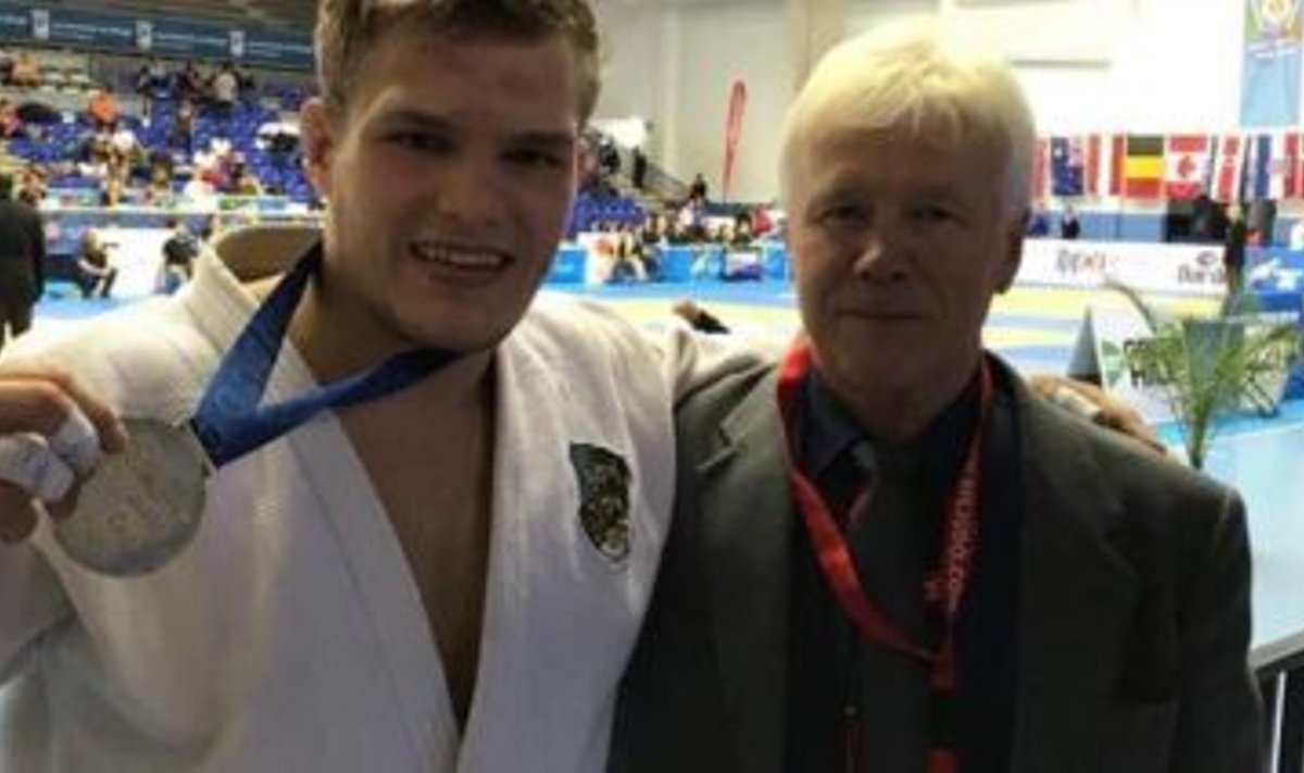 Mattias Kuusik (vasakul) koos treener Andres Põhjalaga.