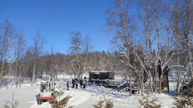 Keskkonnaamet teisaldas kurikuulsa raamatupidaja krundilt peegelmaja 