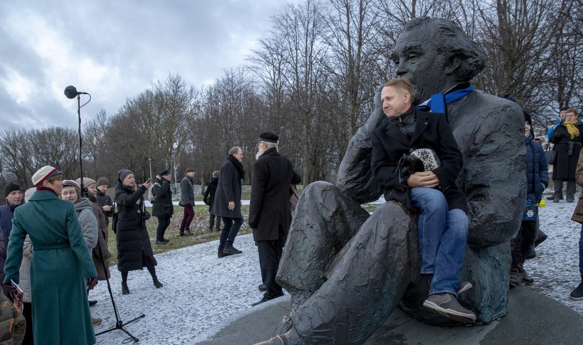 G.Ernesaksa 110. sünniaastapäevale pühendatud ühislaulmine Lauluväljakul