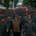 Venezuela president Maduro näitas end sõduritest ümbritsetuna