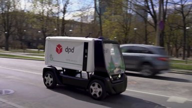VIDEO | Suur muudatus liikluspildis: Eestis sai täna esimene isejuhtiv pakiveomasin loa sõita autoteel