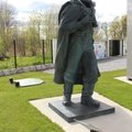 Дважды казненный: сначала он был заживо сожжен нацистами, а в независимой Эстонии был обезглавлен памятник советскому герою