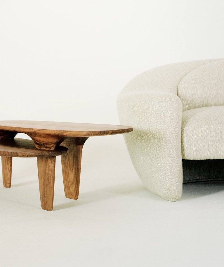 "The Low Overlap Table" ja "The Palm Sofa" Loro Piana Interiorsi jaoks, disaininud Raphael Navot