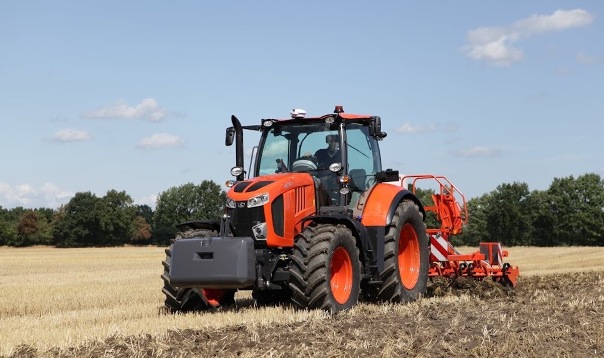 Eelkõige on Kubota ikkagi põllutraktor, kuid Eestis nähakse sel masinal turgu ka muudel elualadel.