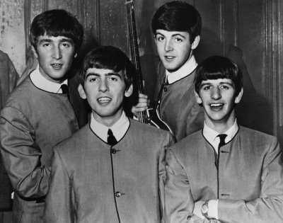 The Beatles kandmas Pierre Cardin'i disaine