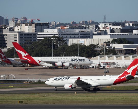 Austraalia lennufirma palub juhtidel töötada kolm kuud pagasikäitlejatena