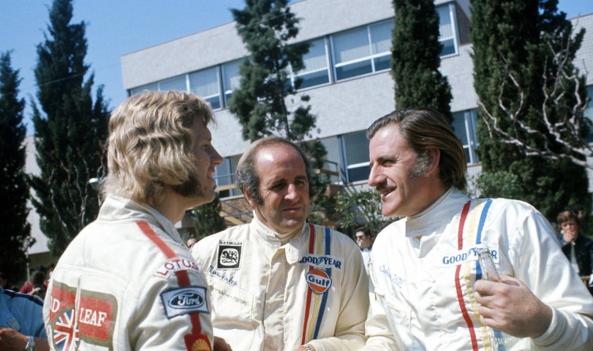 Ronnie Peterson (vasakul) 1973. aastal.