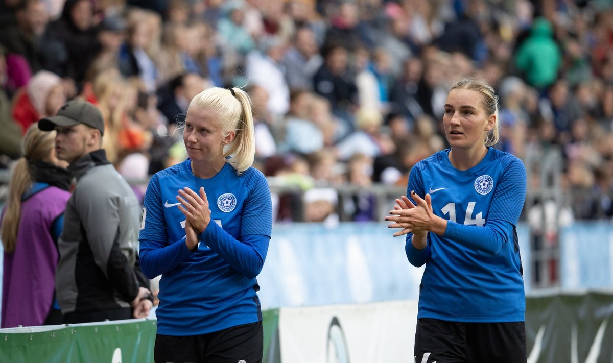 Jalgpall, Eesti ja Prantsusmaa naiste jalgpallikoondised