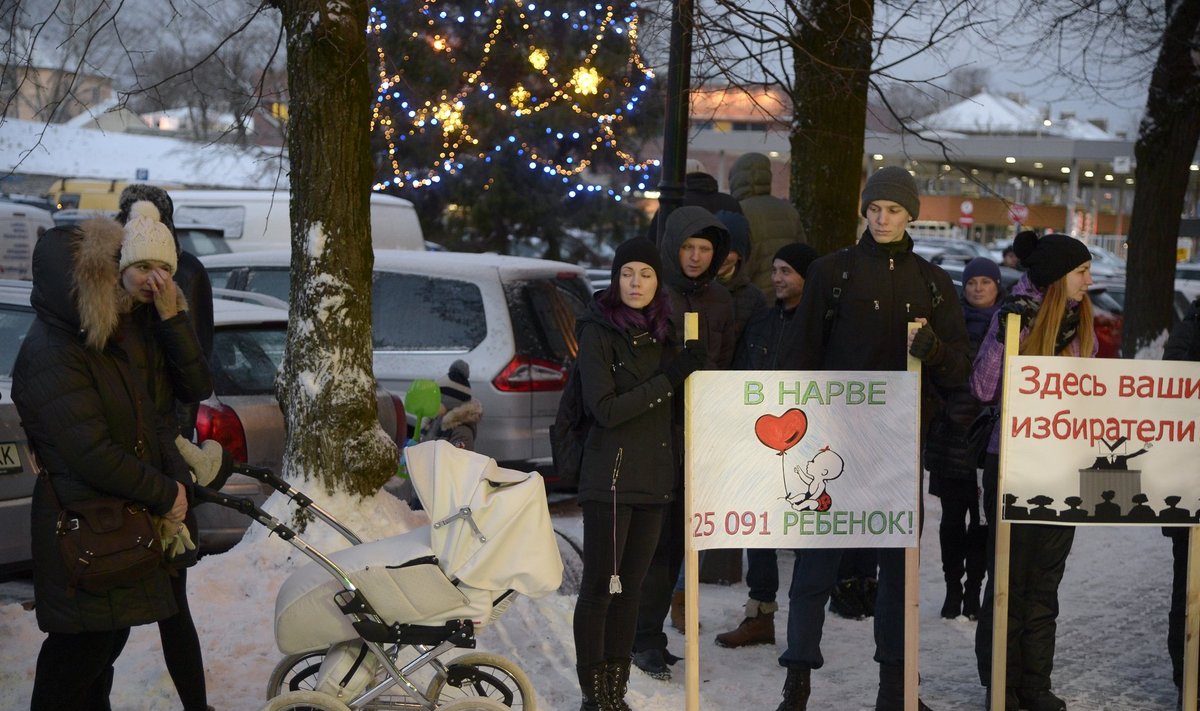 Pikett Narva haigla lasteosakonna sulgemise vastu detsembri hakul. 