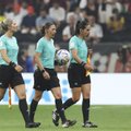 Женское трио арбитров впервые в истории судило матч на мужском ЧМ по футболу