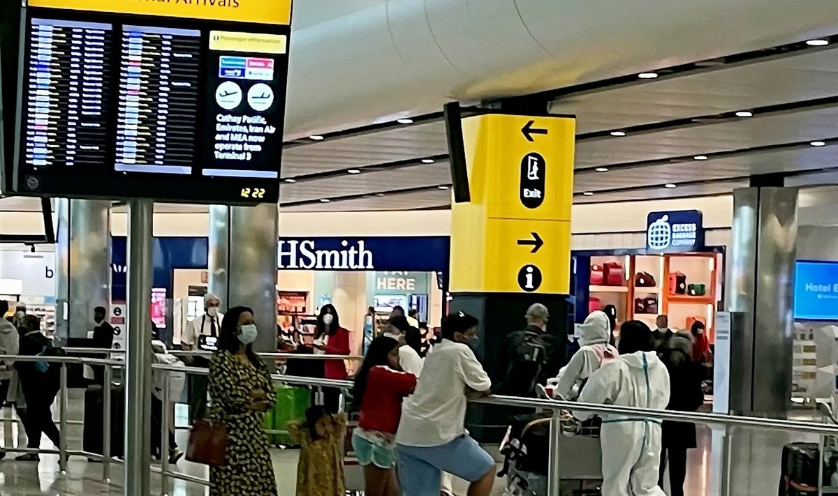 Heathrow lennujaamas pidid osad 24. juulil lennureisilt saabunud juba kandma kaitseülikonda.
