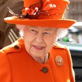 VIDEO | Ajalooline hetk! Vaata, kuidas Elizabeth II tegi lihtrahvale igapäevast asja elus esimest korda!