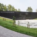 Levadia loobus kommunismiohvrite memoriaali kõrvale jalgpallihalli ehitamisest
