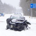 FOTOD: Saaremaal põrkasid kokku kaks Hondat, mõlemal autol olid all suverehvid