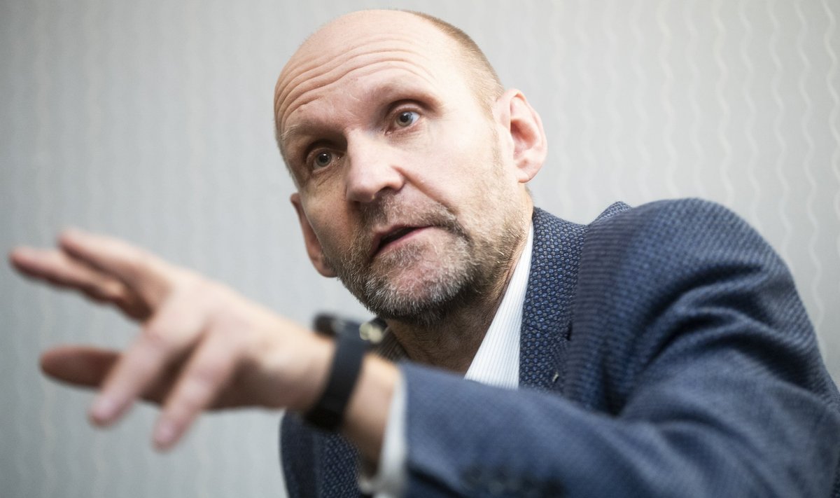 „Mina ei ole kursis Parempoolsete rahastamise skeemidega,” ütles Isamaa esimees Helir-Valdor Seeder.