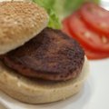 Esimesed laboris kasvanud lihaga burgerid valmis ja söödud; loe muljeid!