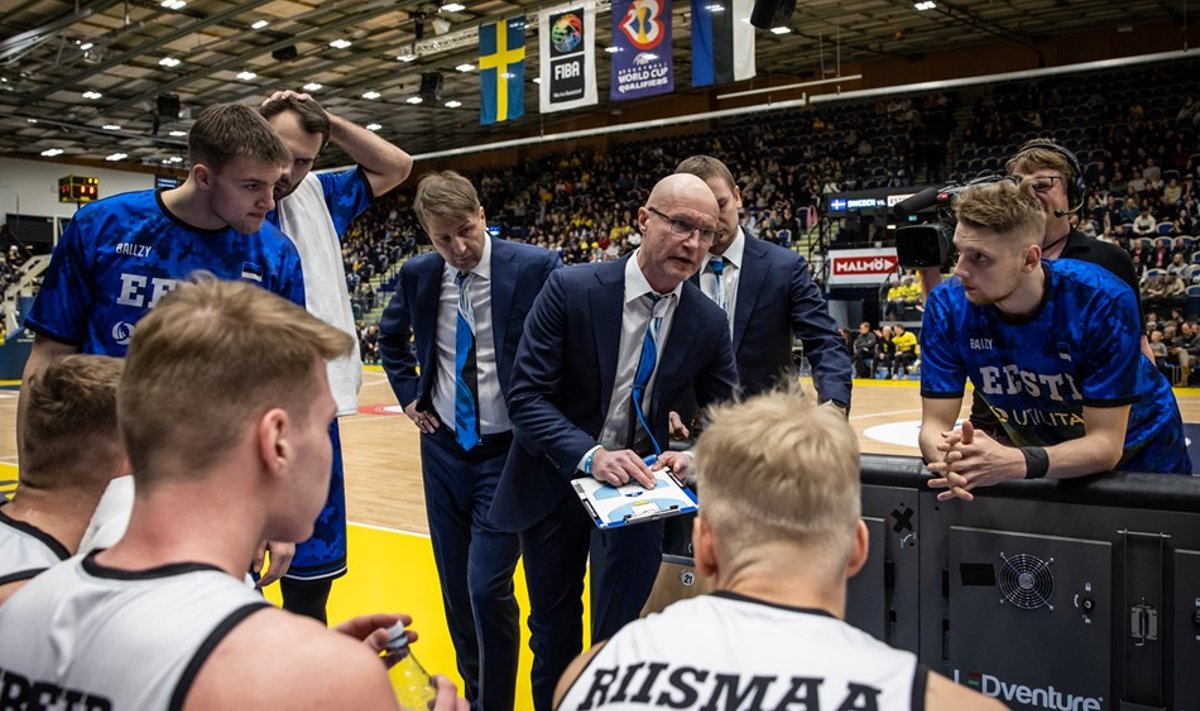 Jukka Toijala juhendab Eesti koondise mängijaid.