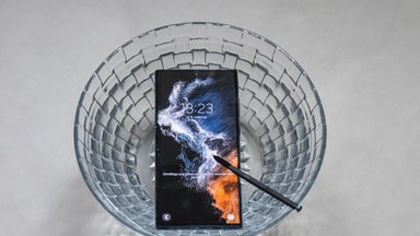 ESIMESED FOTOD, OTSEÜLEKANNE JA VIDEO | Samsung näitas äsja ilmavalgust oma selle aasta tipptelefonile – meie uputasime selle veekaussi