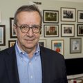 President Ilves sattus väga ohtlikku olukorda: vastu sõitnud raskeveok riivas tema autot ja rebis peegli küljest